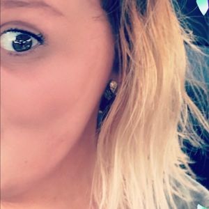 Meet your Posher, Chrissie